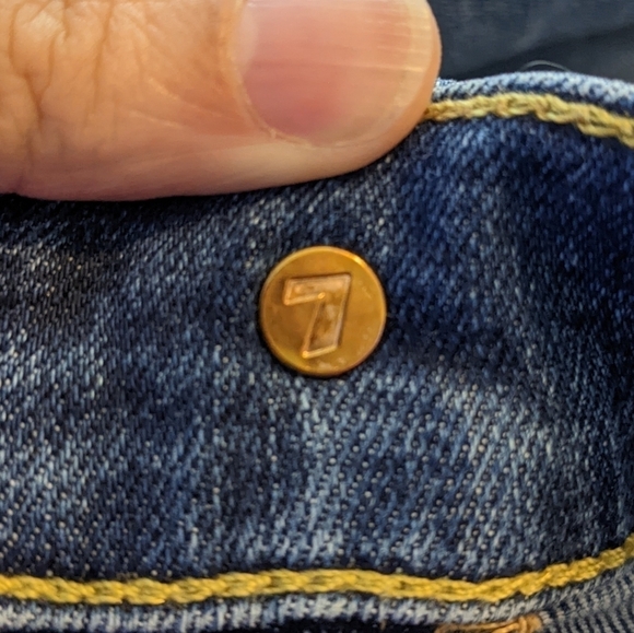 7 For All Mankind High Rise Raw Hem Boot Cut Jeans Sz 28 - Picture 13 of 13